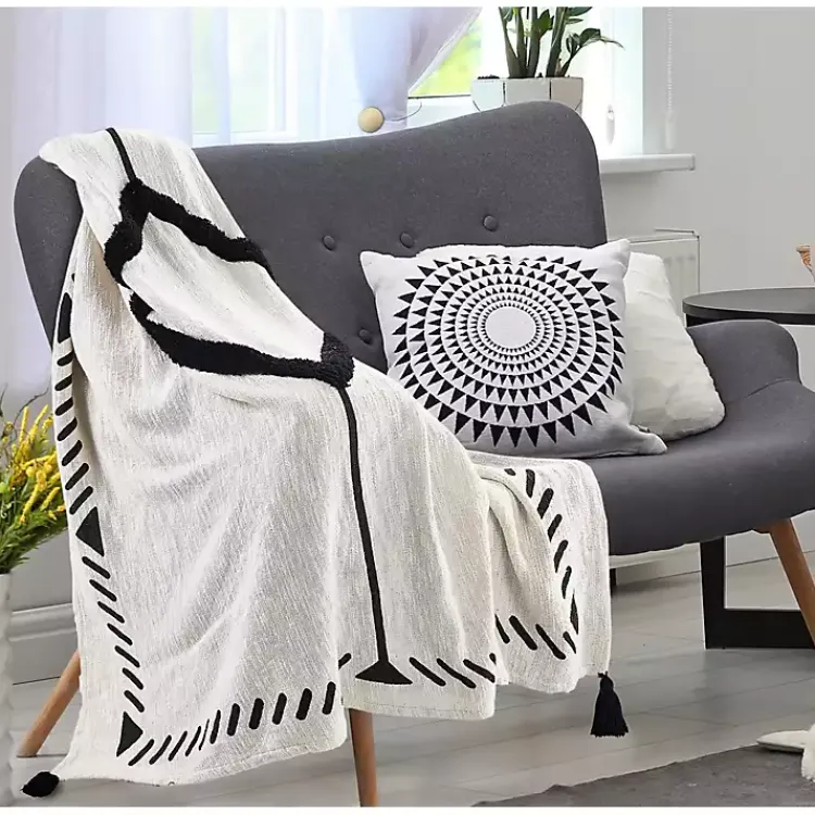 Blankets & Throws>Kirklands Home Anna Black And White Diamond Throw