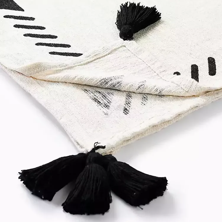 Blankets & Throws>Kirklands Home Anna Black And White Diamond Throw