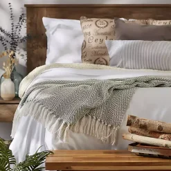 Blankets & Throws><noscript><img width=