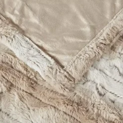 Blankets & Throws><noscript><img width=
