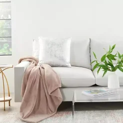 Blankets & Throws><noscript><img width=