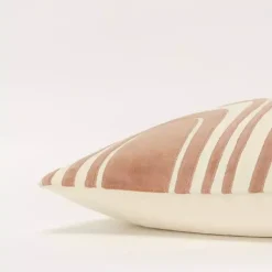 Pillows><noscript><img width=