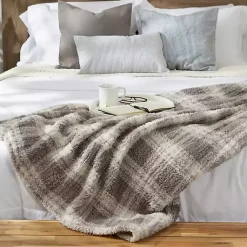 Blankets & Throws><noscript><img width=
