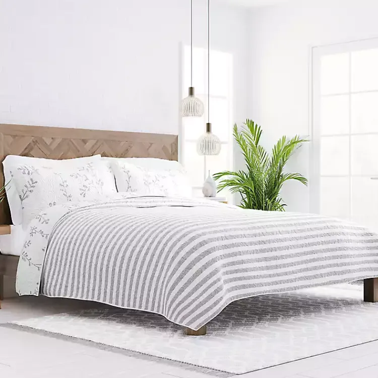 Kirklands Home Gray Vines Reversible 3-pc. King Quilt Set New