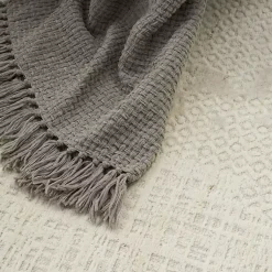 Blankets & Throws><noscript><img width=