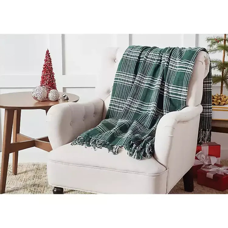 Blankets & Throws>Kirklands Home White Plaid Christmas Throw Blanket Green