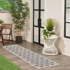 Kirklands Home Ivory & Black Quatrefoil Indoor/Outdoor Runner Sale