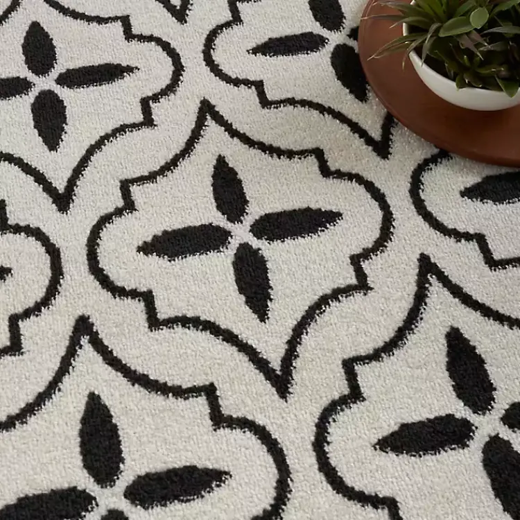 Kirklands Home Ivory & Black Quatrefoil Indoor/Outdoor Runner Sale