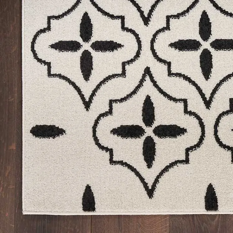 Kirklands Home Ivory & Black Quatrefoil Indoor/Outdoor Rug, 4x6 Best