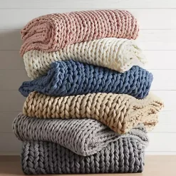Blankets & Throws><noscript><img width=