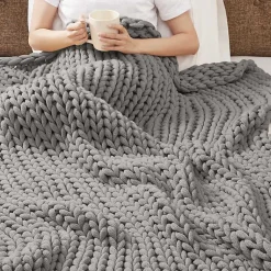 Blankets & Throws><noscript><img width=