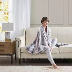 Blankets & Throws><noscript><img width=