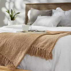 Blankets & Throws><noscript><img width=