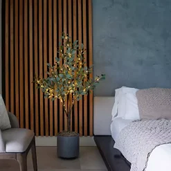 Trees & Topiaries><noscript><img width=