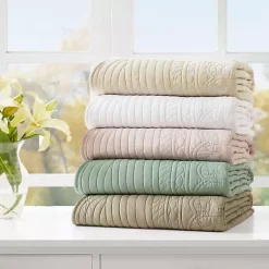 Blankets & Throws><noscript><img width=