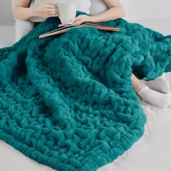 Blankets & Throws><noscript><img width=