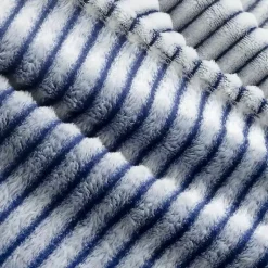 Blankets & Throws><noscript><img width=
