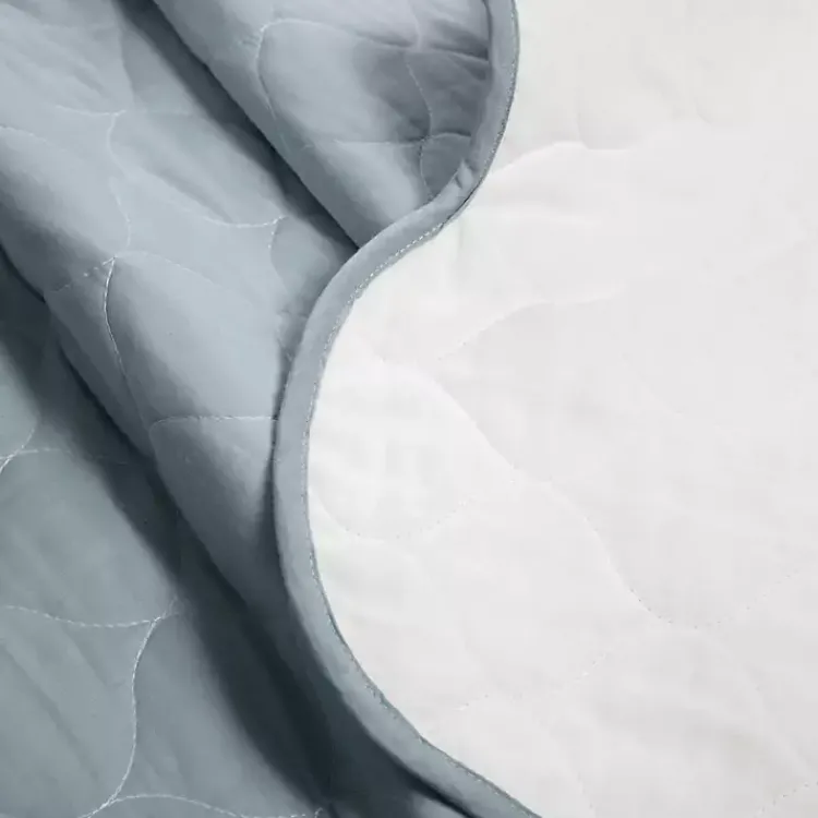 Kirklands Home White and Blue Scallop 3-pc. Full/Queen Quilt Set New